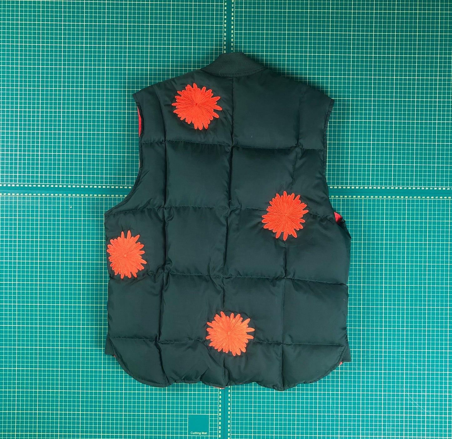 HUNTER GREEN MLC FLOWER VEST