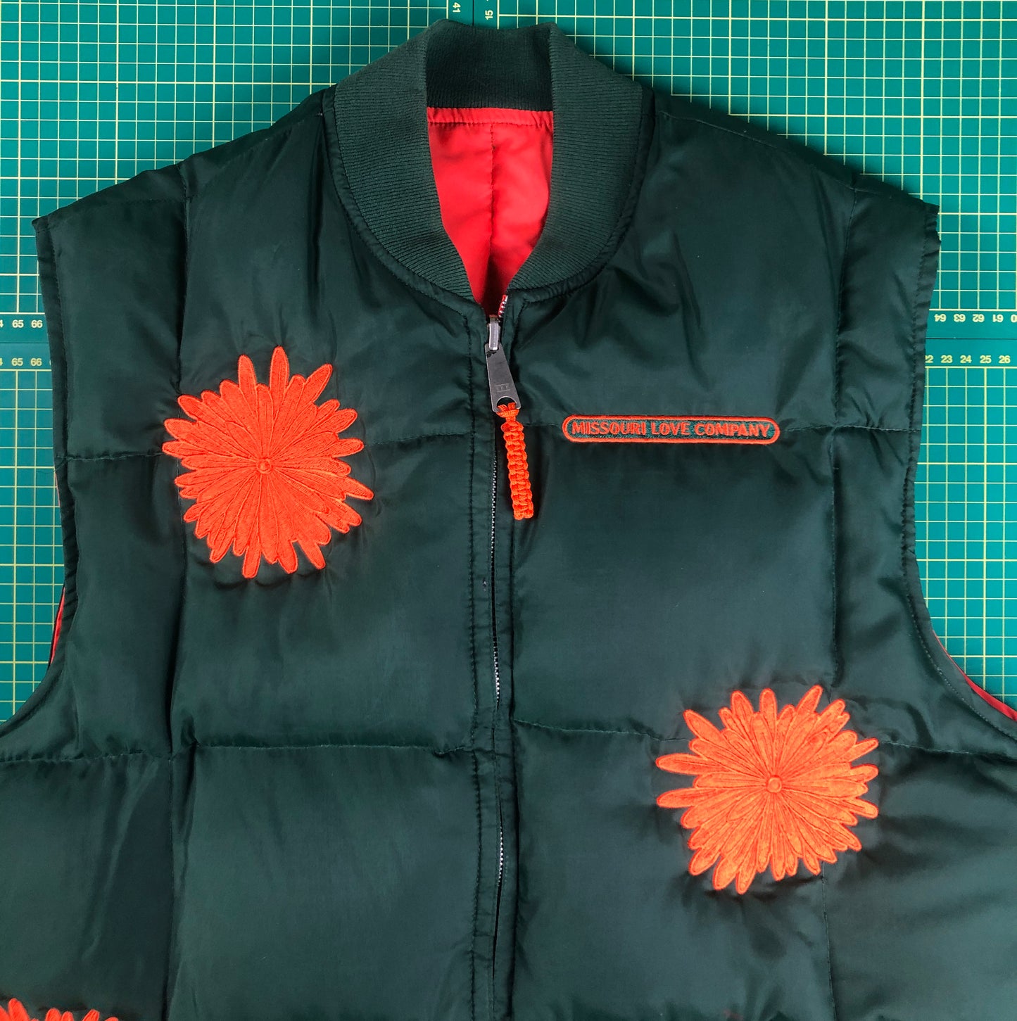 HUNTER GREEN MLC FLOWER VEST