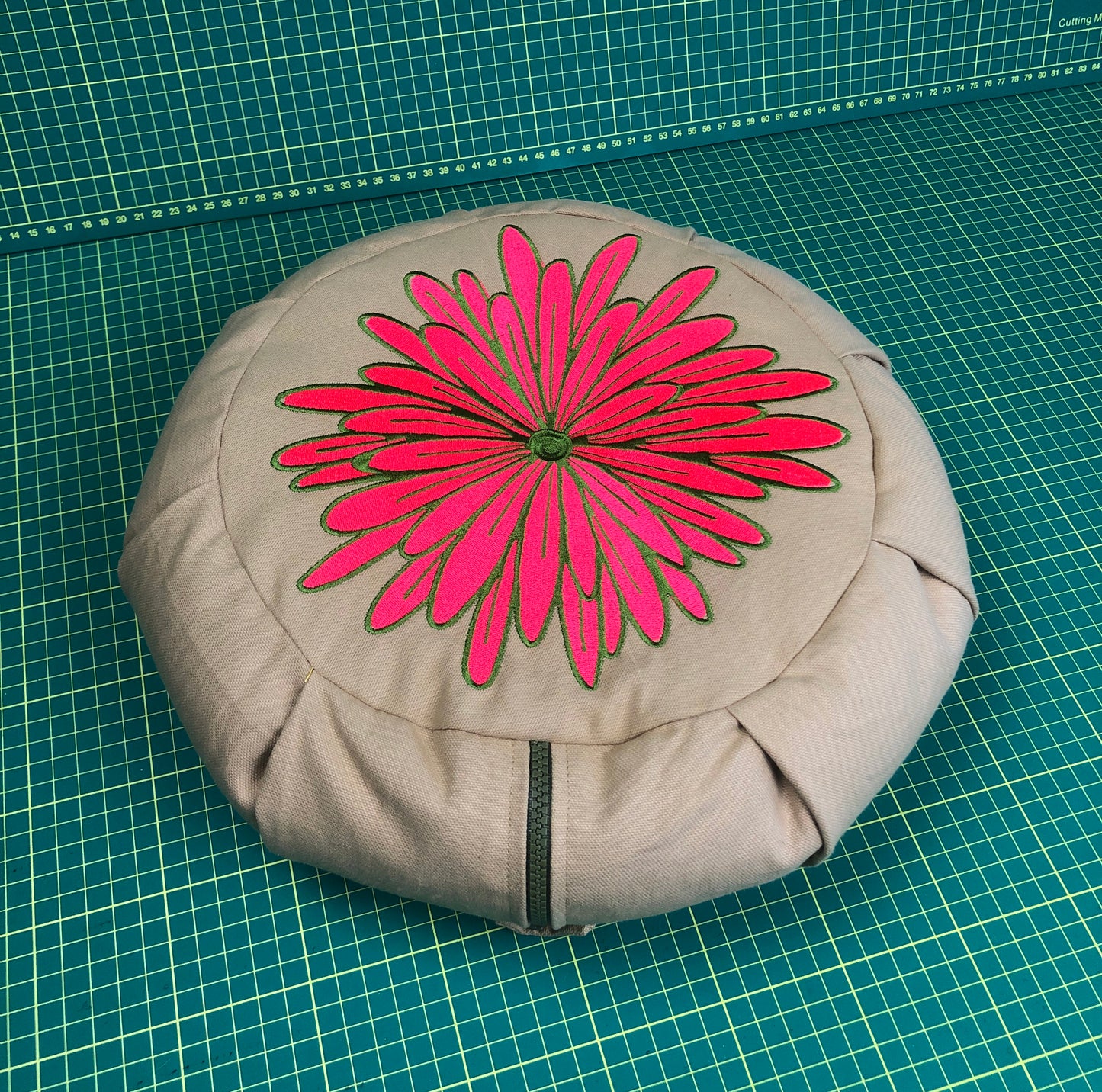 MLC MEDITATION CUSHION -M-