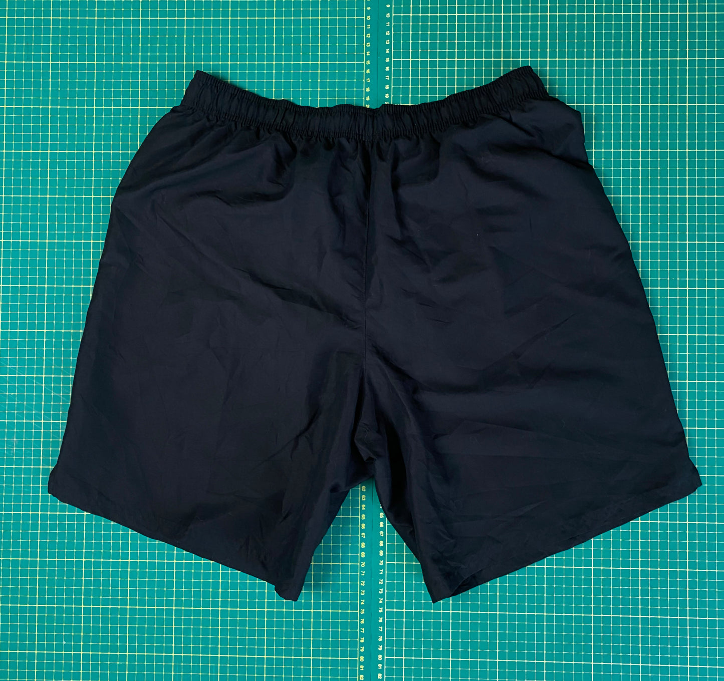 NIKE SMALL CHECK SHORTS -XL-