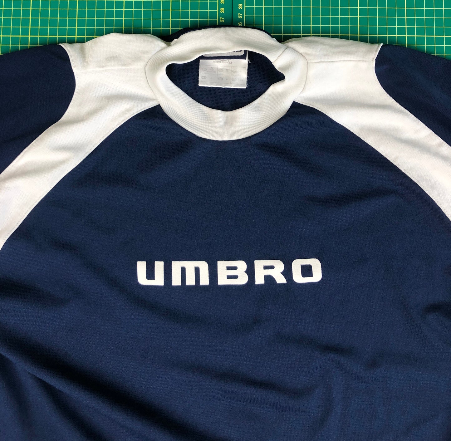 UMBRO JERSEY WITH RUBBER BADGES -XL-