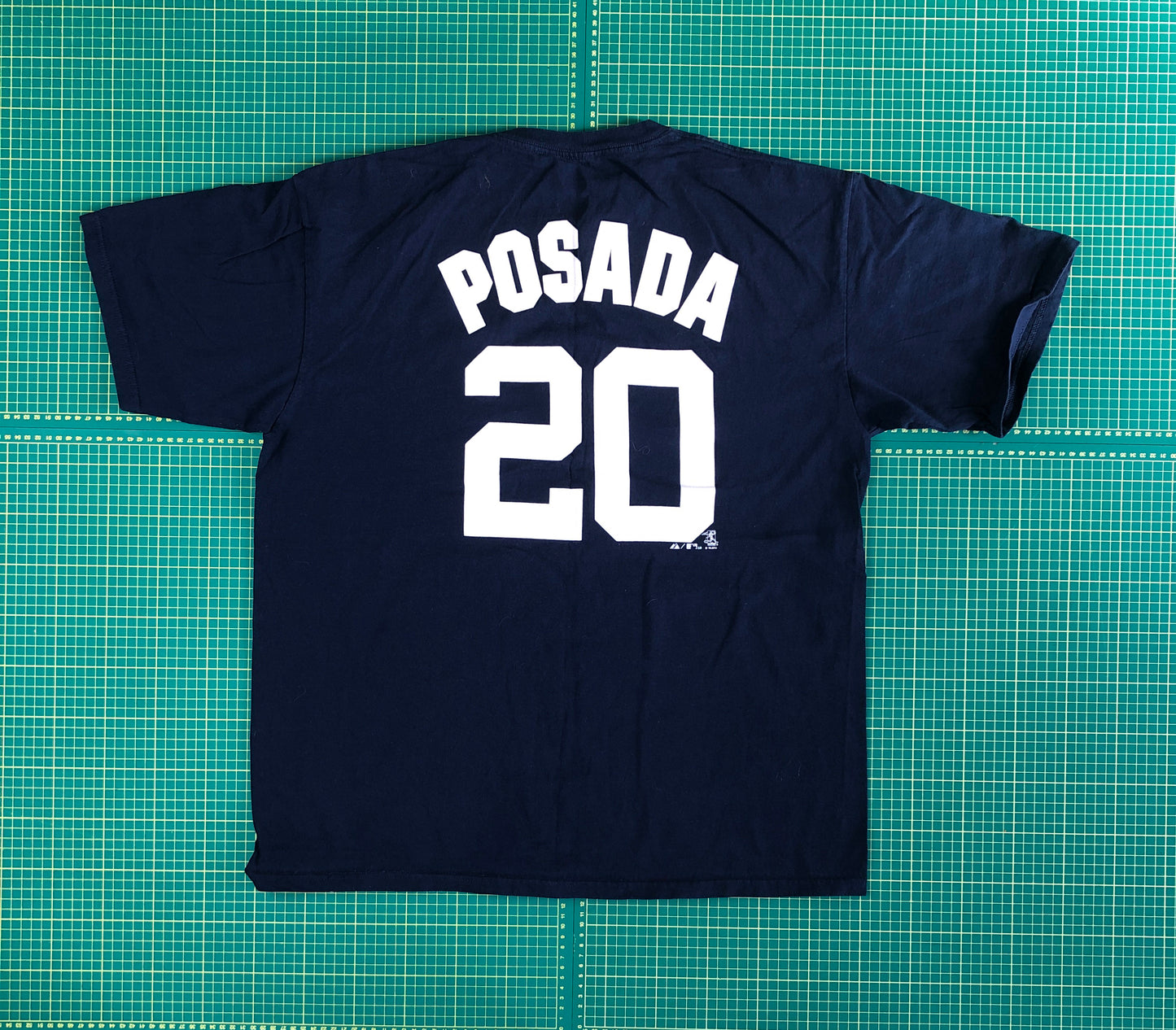 NEW YORK YANKEES POSADA TEE -XL-